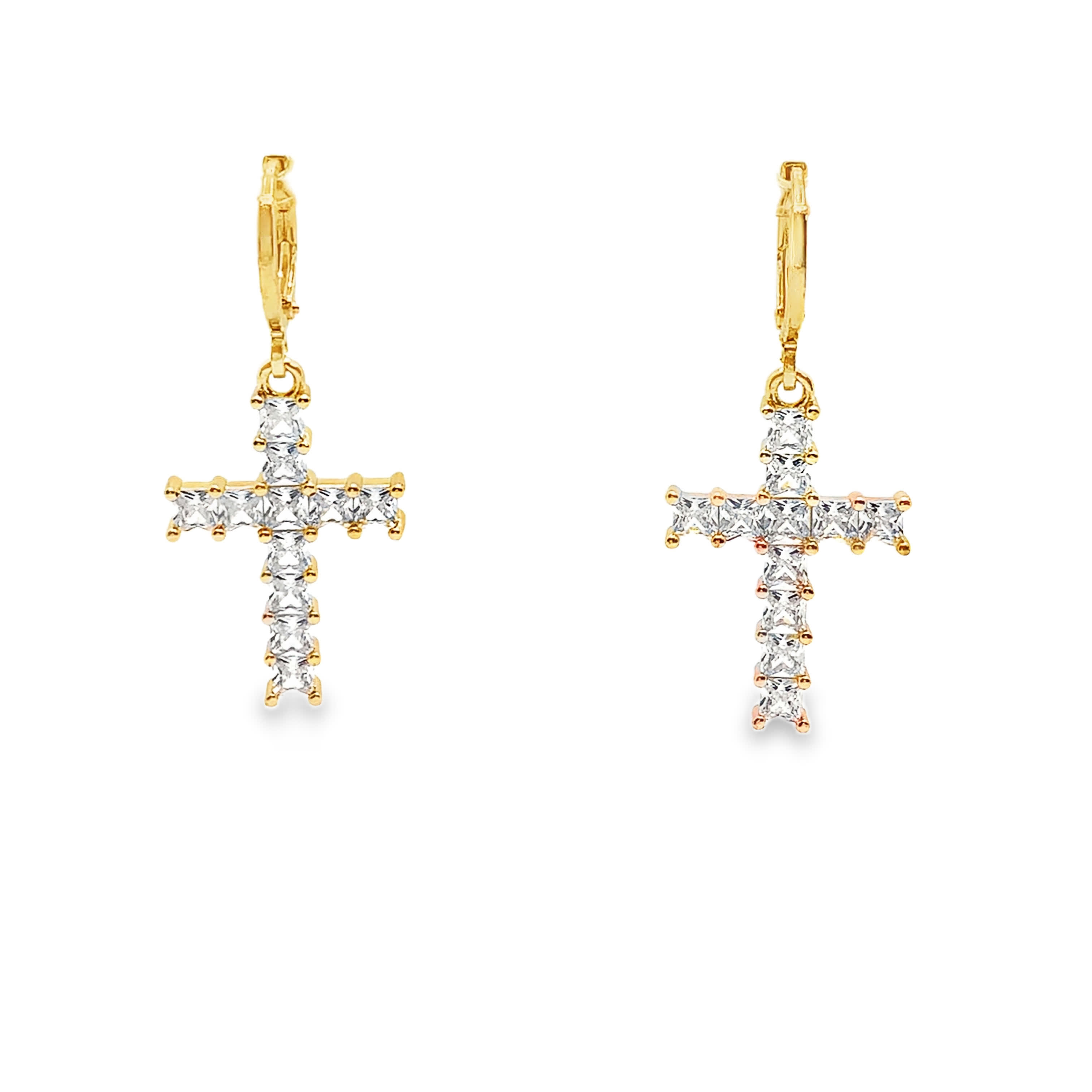 Złocone kolczyki z kamieniami w szlifie księżniczki