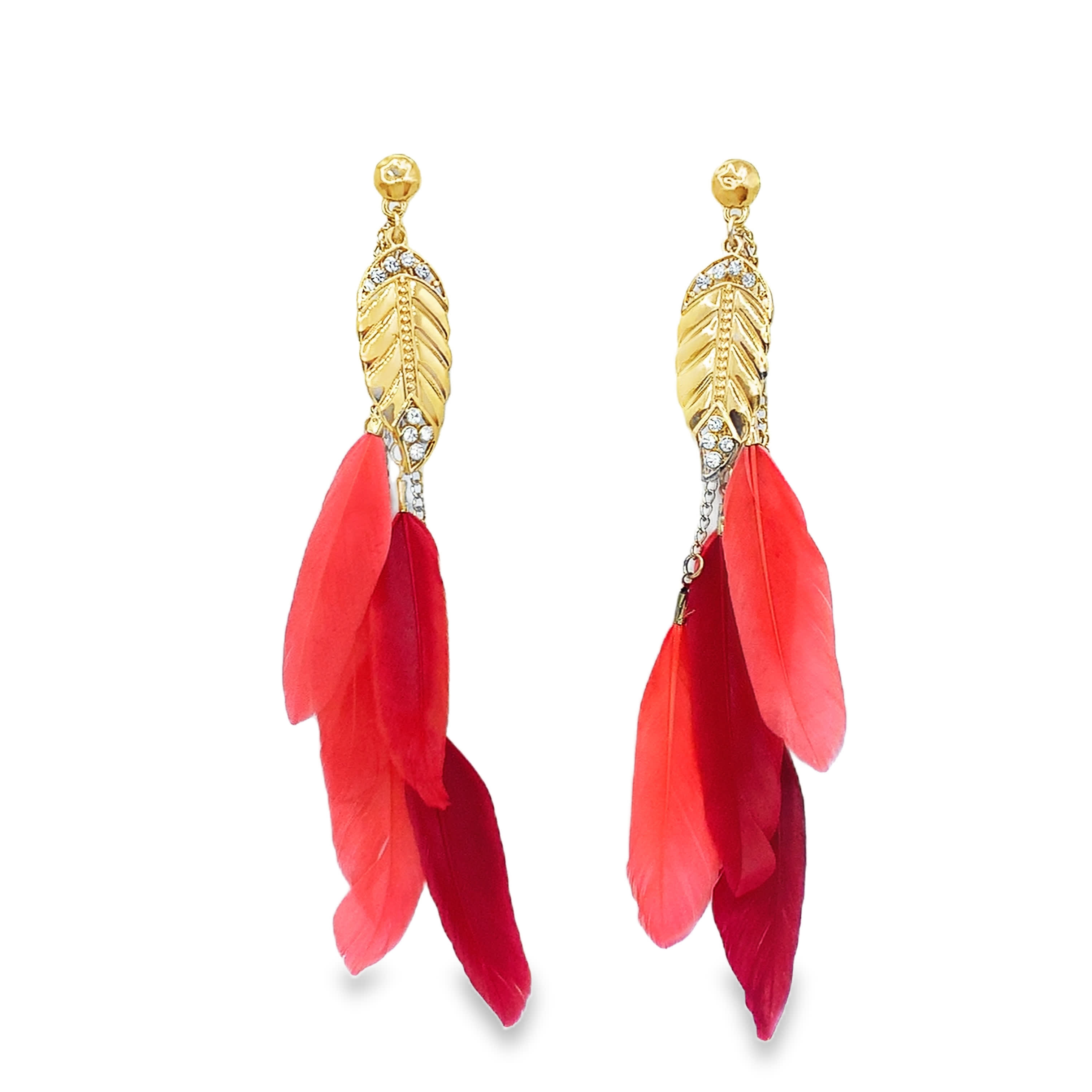 Złocone wiszące kolczyki z liśćmi i czerwonymi akcentami piórkowymi