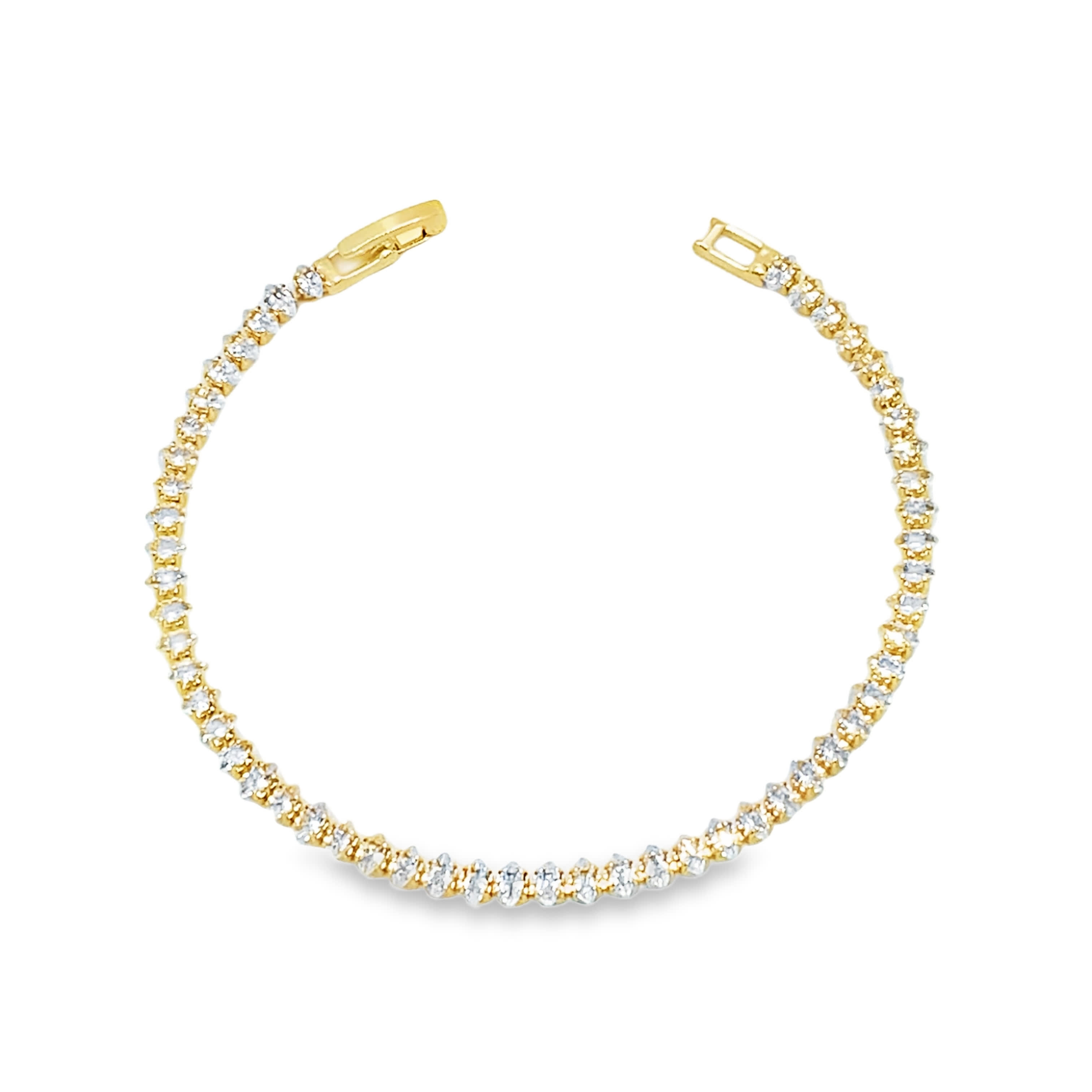 Olśniewająca owalna bransoletka tenisowa z kamieniami w 2