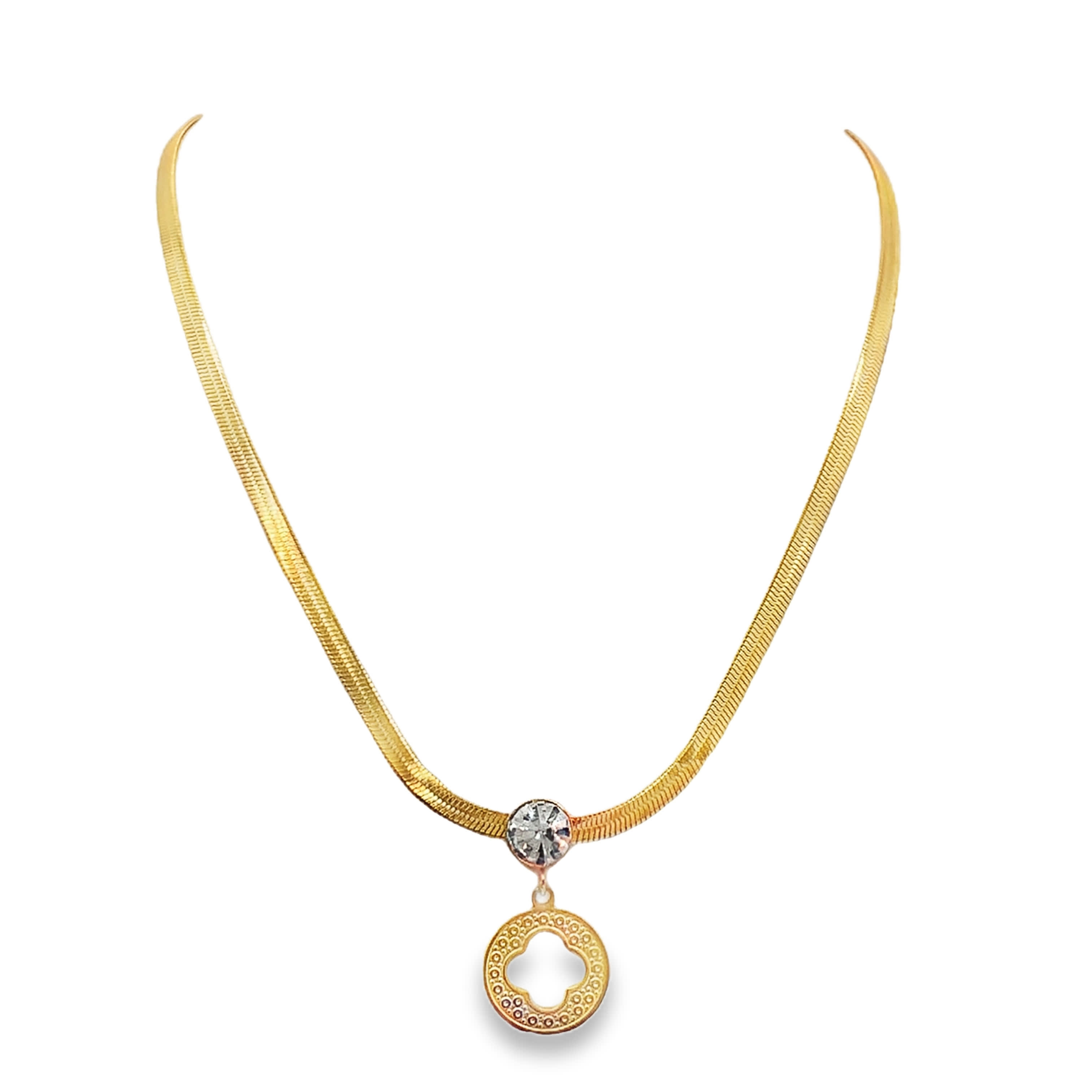 Złocony naszyjnik z zawieszkami i okrągłym kamieniem