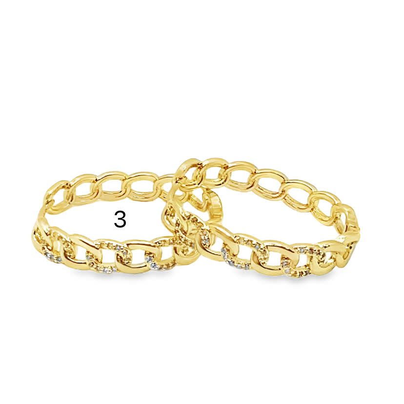 Pierścionki ze złoconej stali z okrągłymi kamieniami