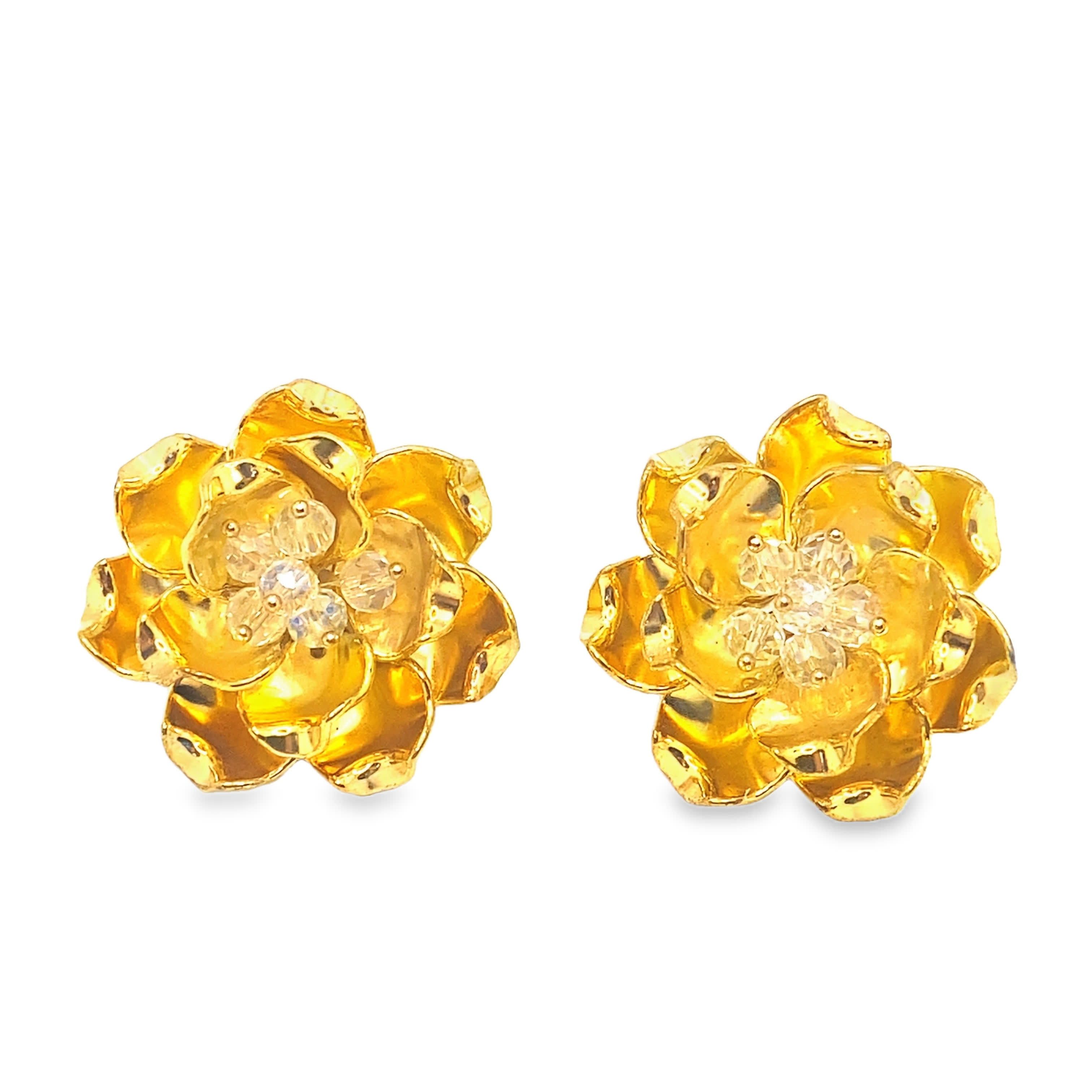 Kolczyki w kolorze żółtego złota z kwiatowym wzorem i kryształowymi akcentami