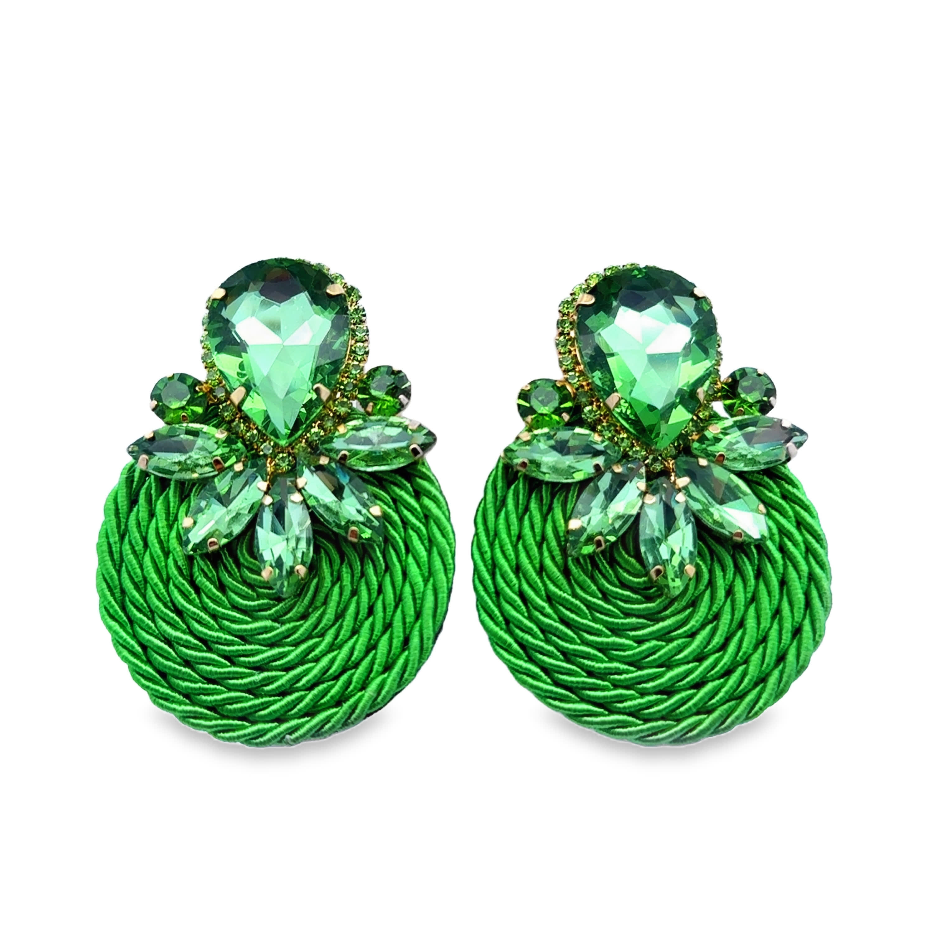 Kolczyki z zielonymi kryształkami w kolorze żółtego złota