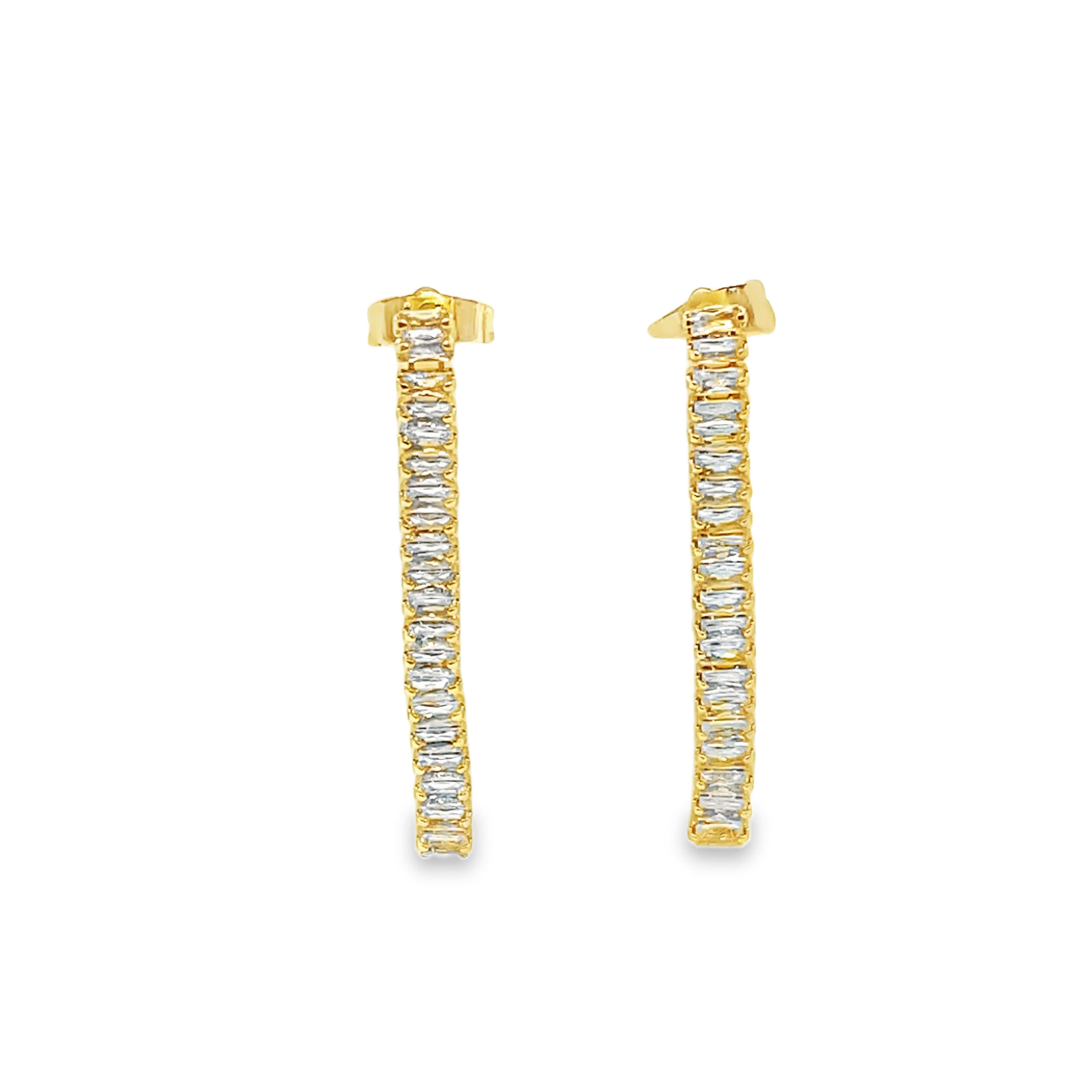 Kolczyki wiszące w kolorze żółtego złota z diamentami o szlifie bagietkowym