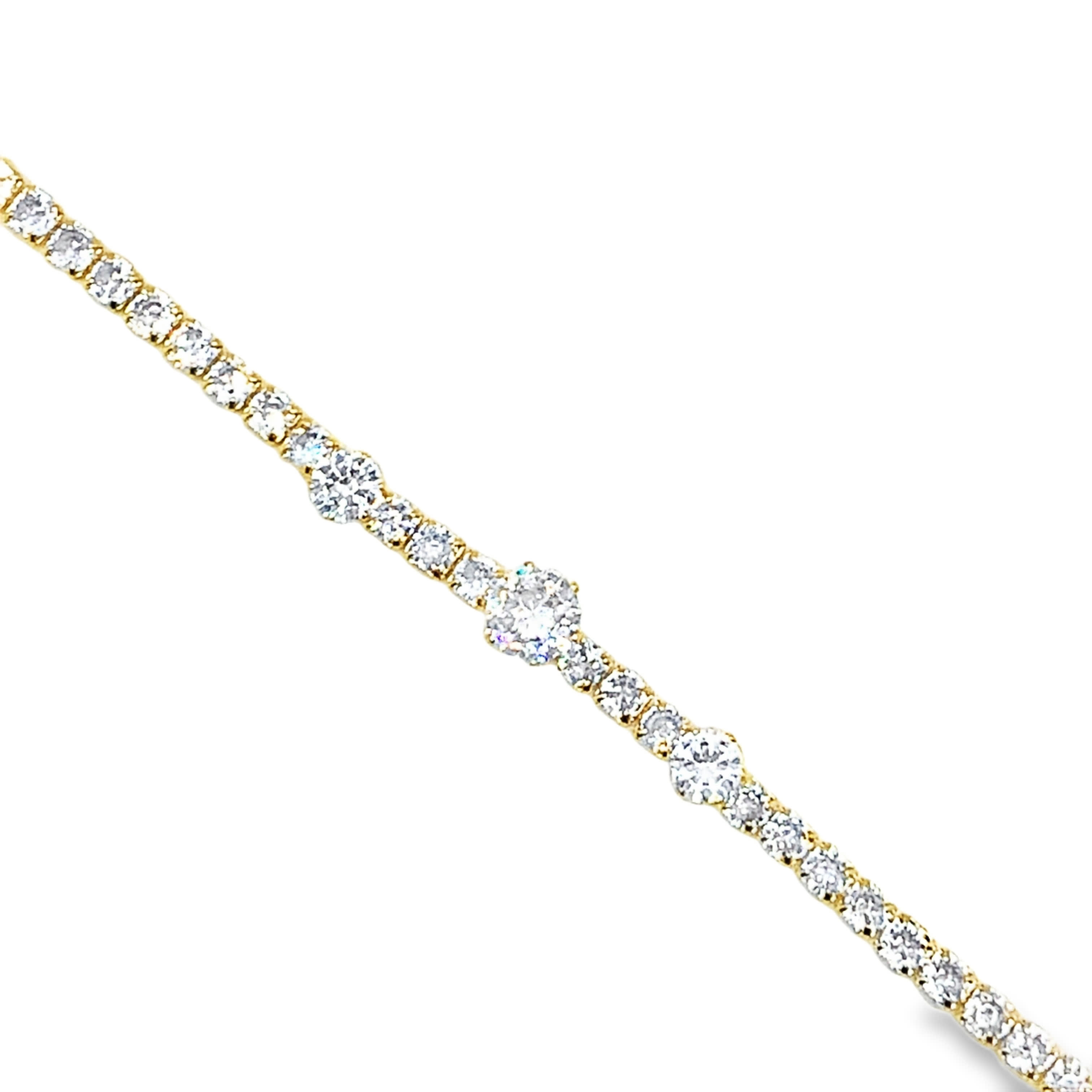 Bransoletka tenisowa w kolorze żółtego złota z diamentami