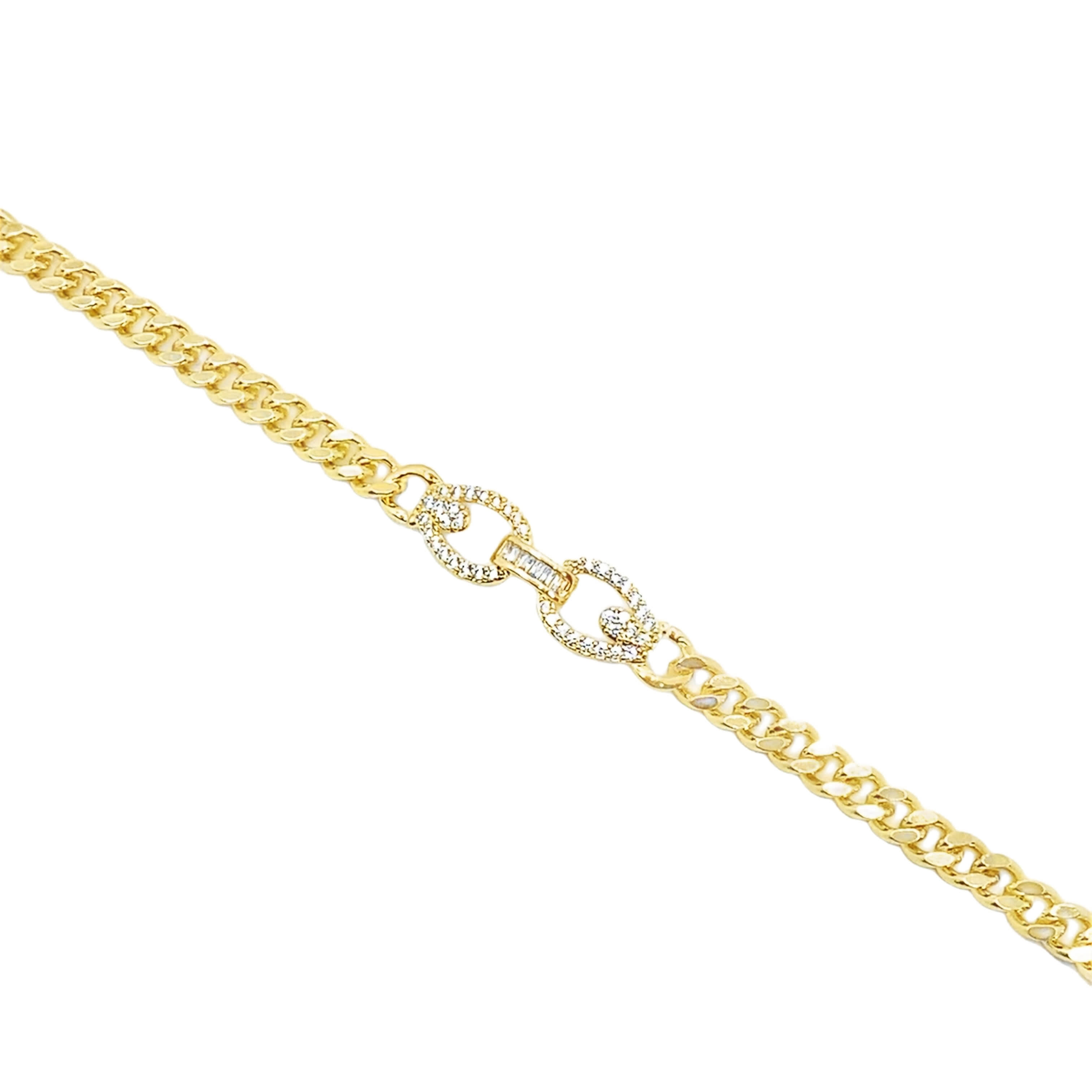 Bransoletka w kolorze żółtego złota z łańcuszkiem i okrągłymi diamentami