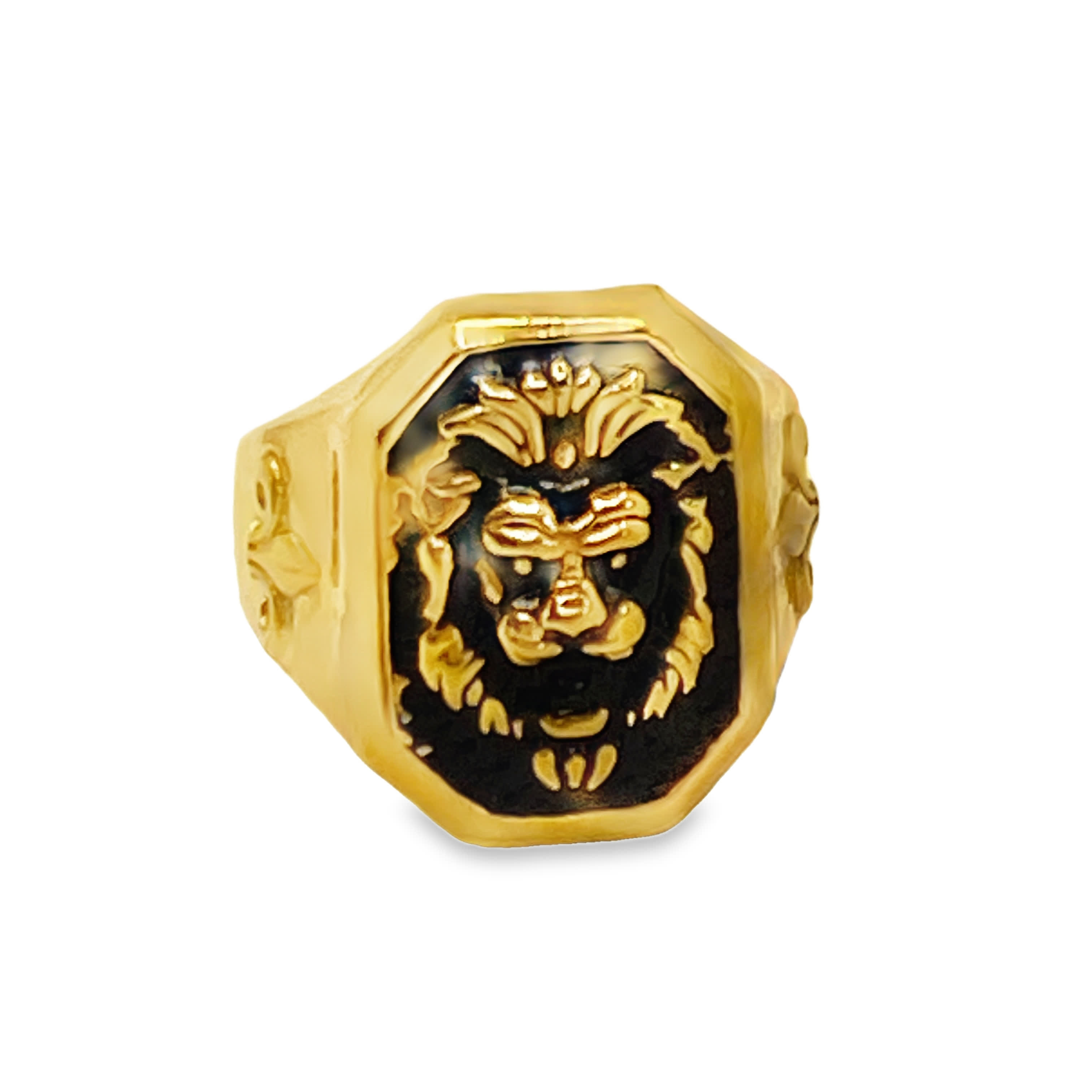 Złocony sygnet z emblematem lwa