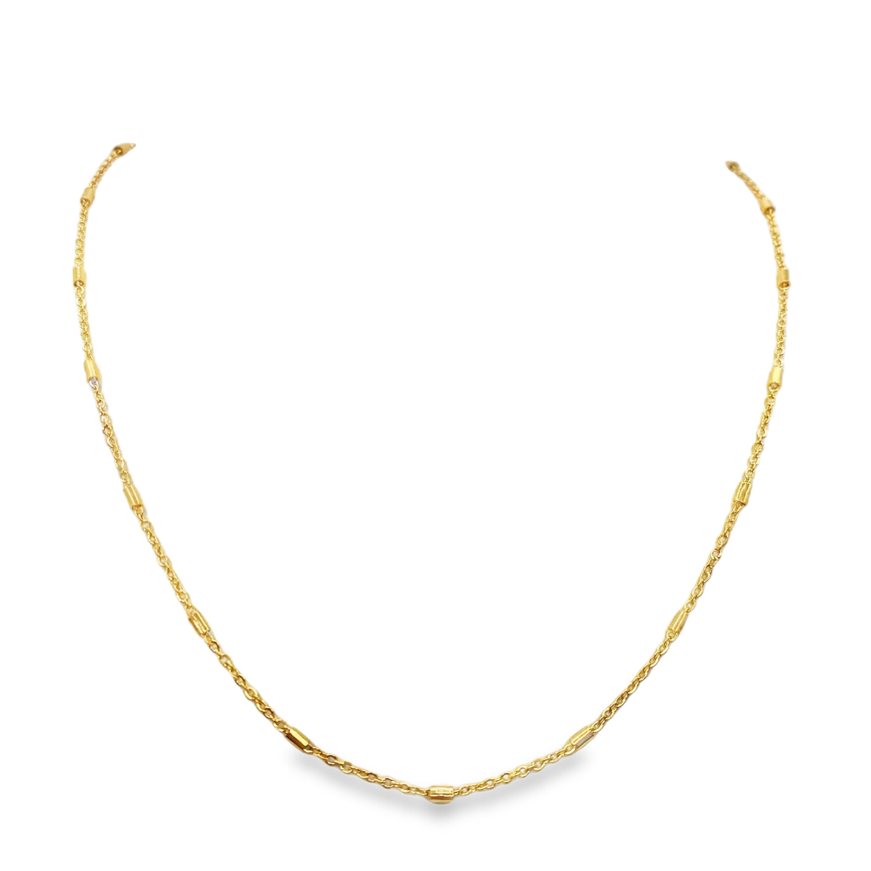 Delikatny naszyjnik ze złoconej stali