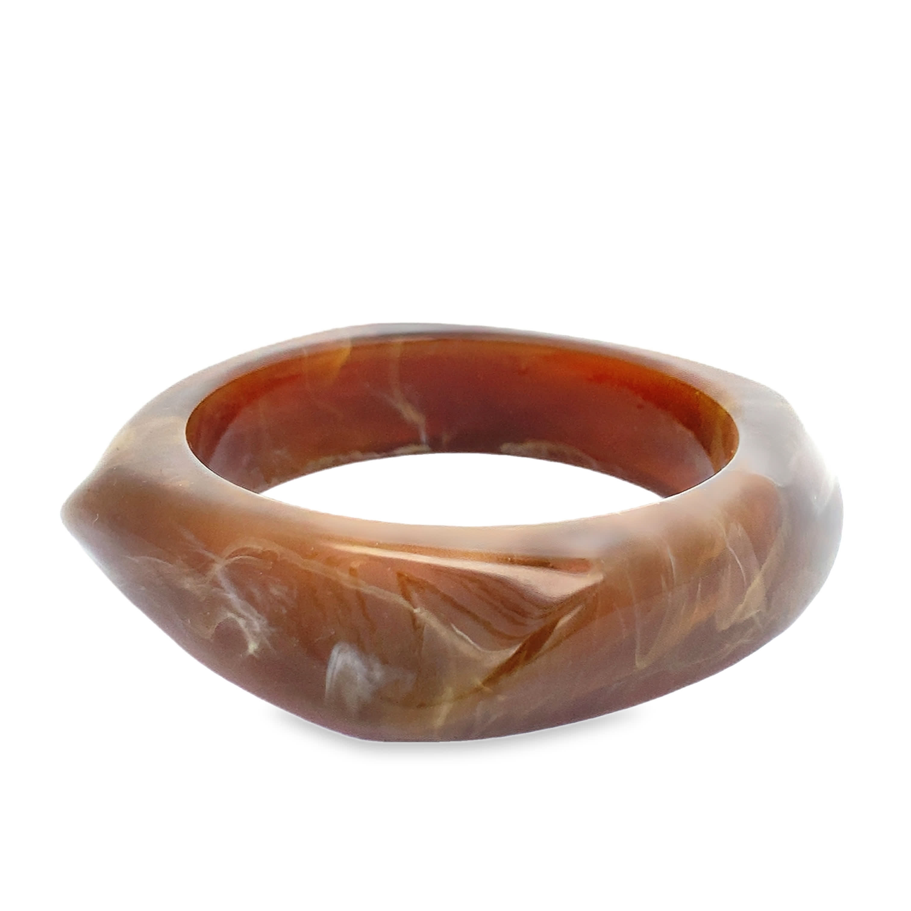 Pierścionek z pomarańczowo-czerwonym agatem w kształcie kaboszonu