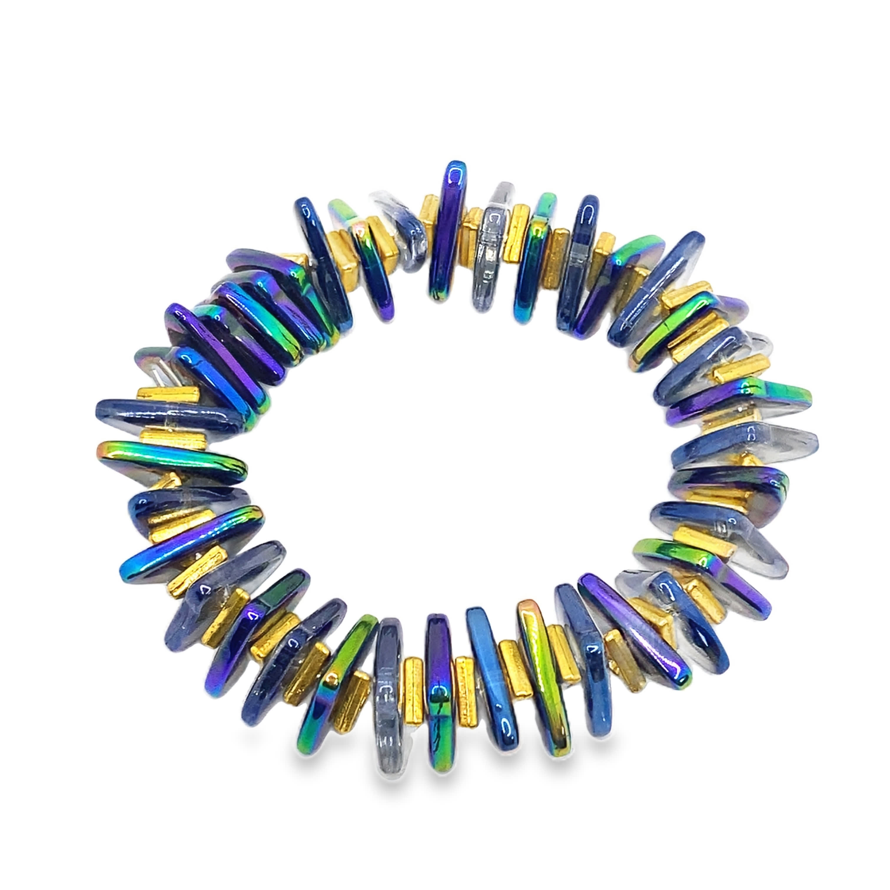 Bransoletka z koralików kryształowych w kolorze opalizującym w odcieniu niebiesko-fioletowym