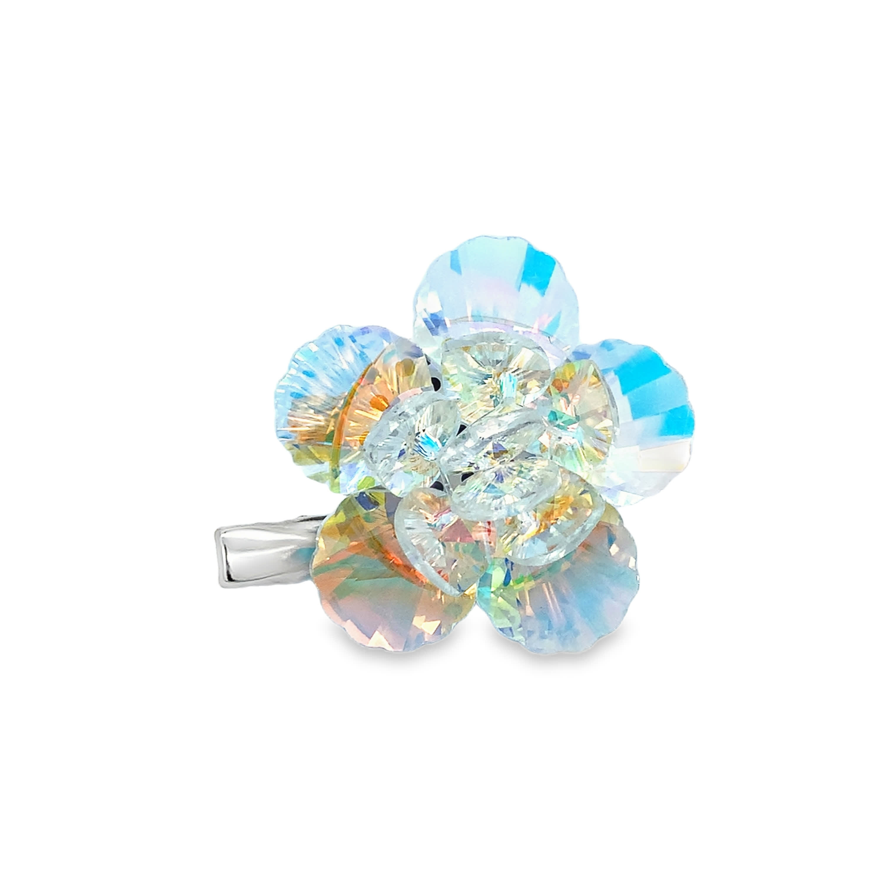 Barokowa srebrzysta broszka w stylu art nouveau z rzeźbionym przezroczystym kamieniem