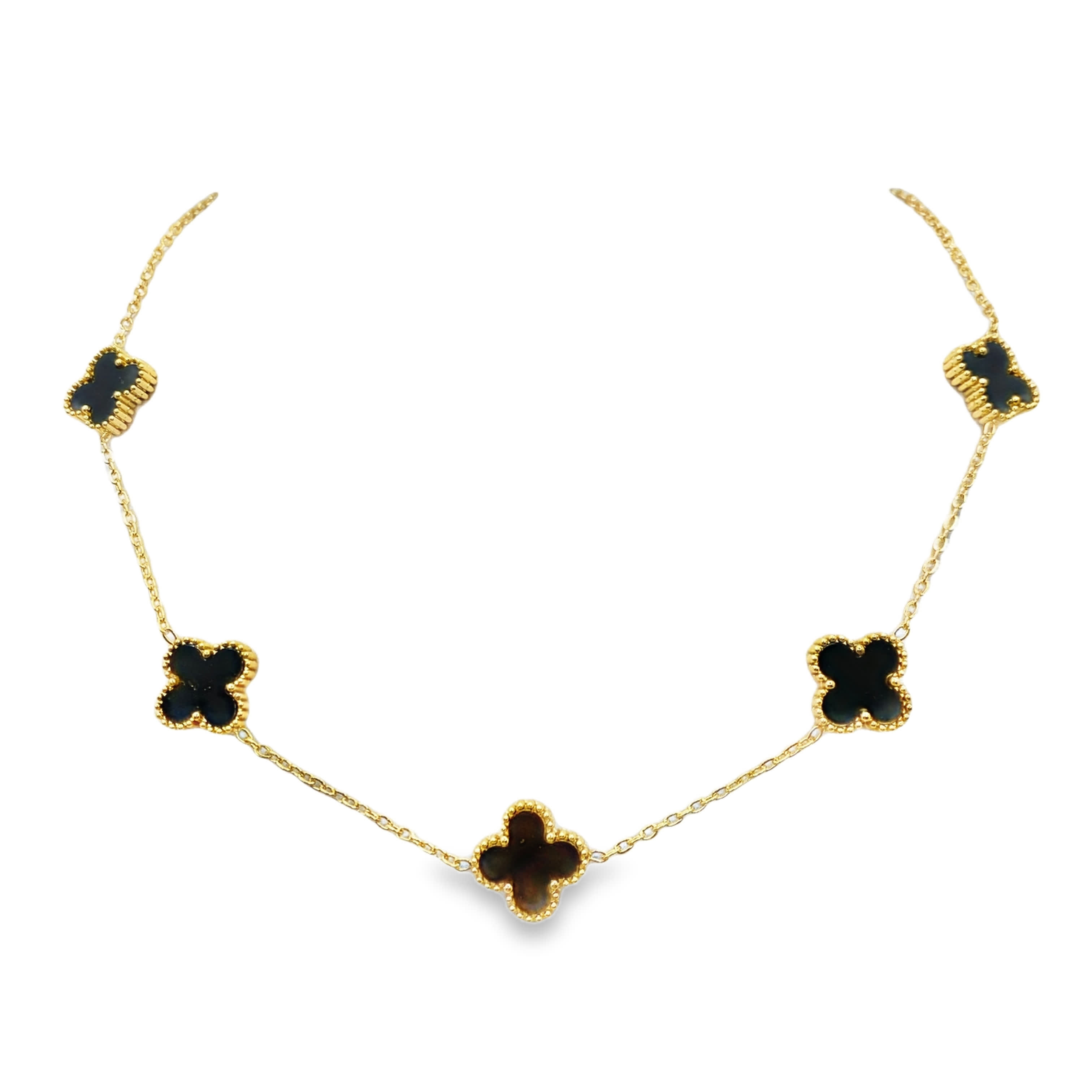 Naszyjnik ze złoconej stali z okrągłymi zawieszkami z onyksu w kształcie koniczyny