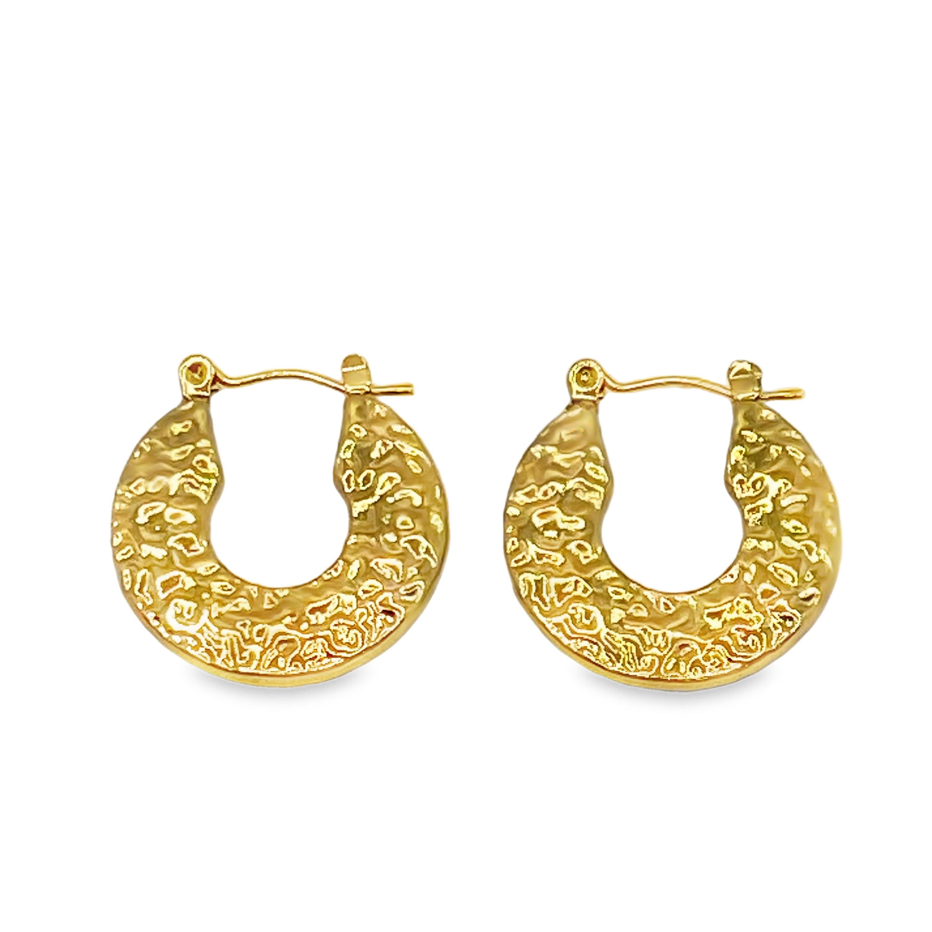 Skręcone kolczyki koła ze złoconej stali