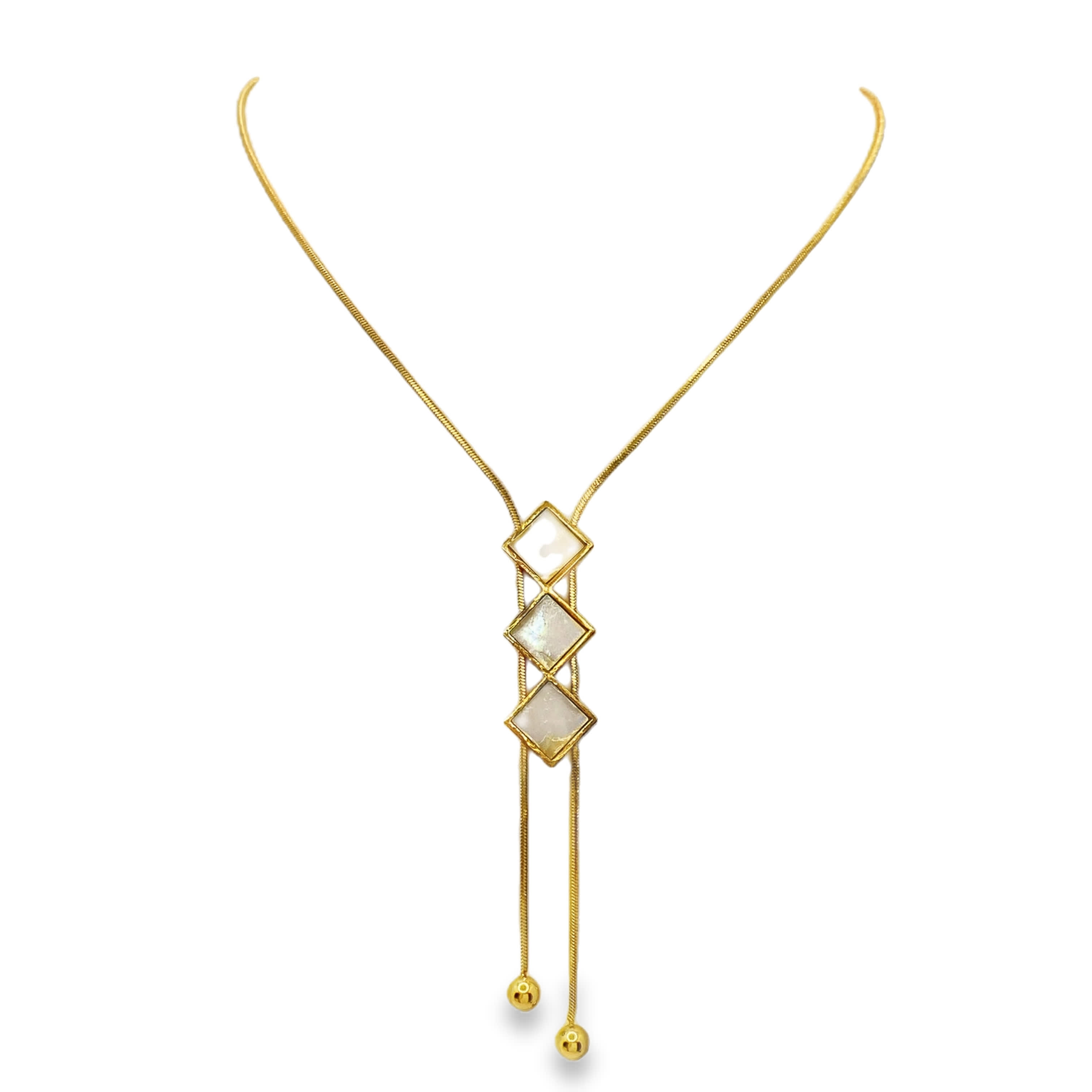 Naszyjnik ze złoconej stali z kwadratowymi kamieniami księżycowymi