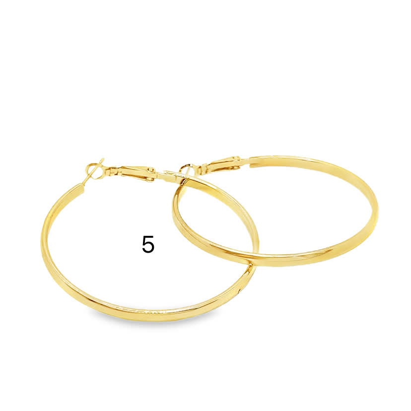 Klasyczne złocone kolczyki koła