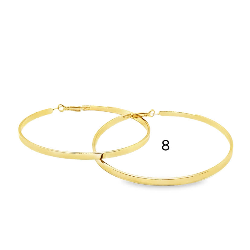 Klasyczne złocone kolczyki koła: ponadczasowy styl