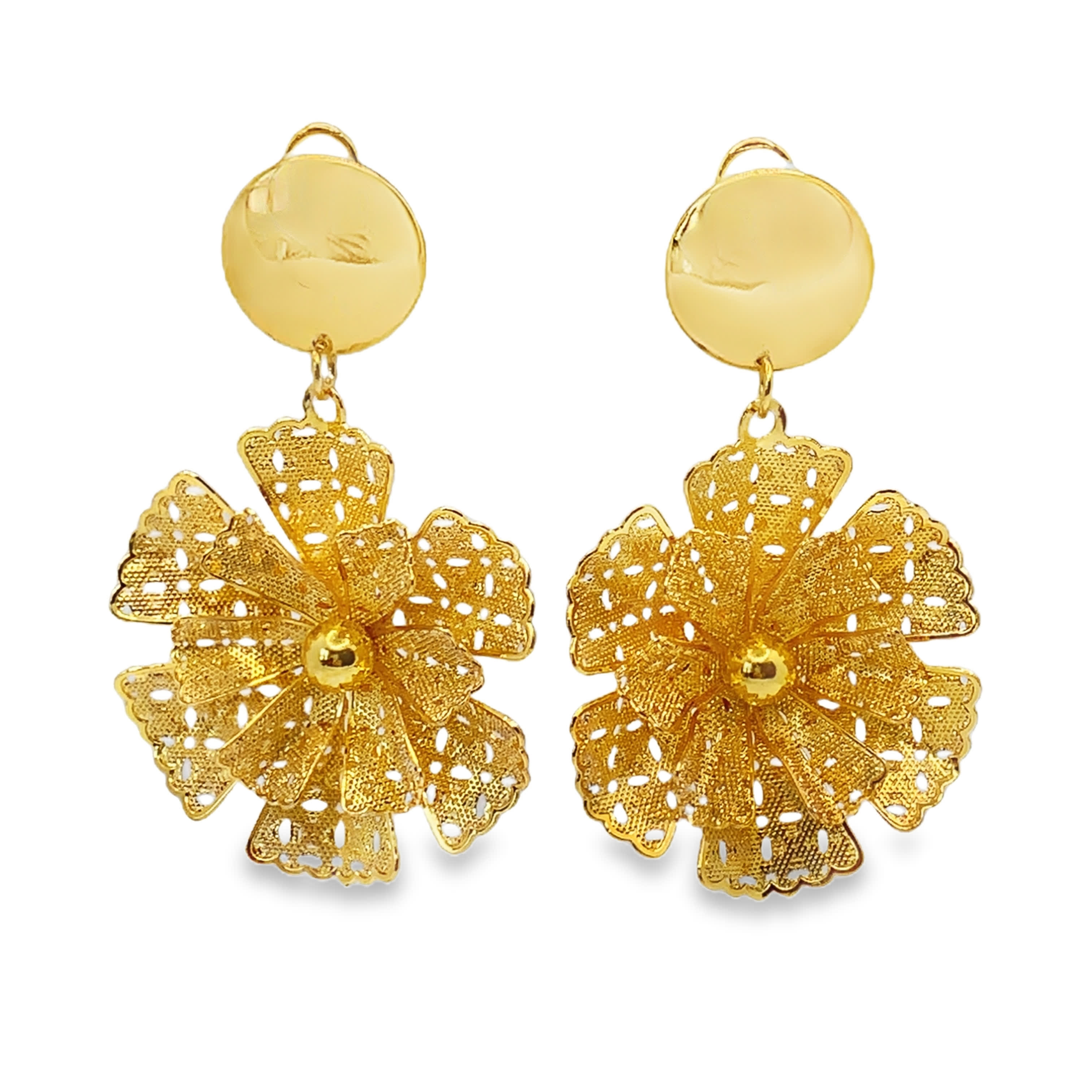 Złocone wiszące kolczyki z filigranowymi kwiatami