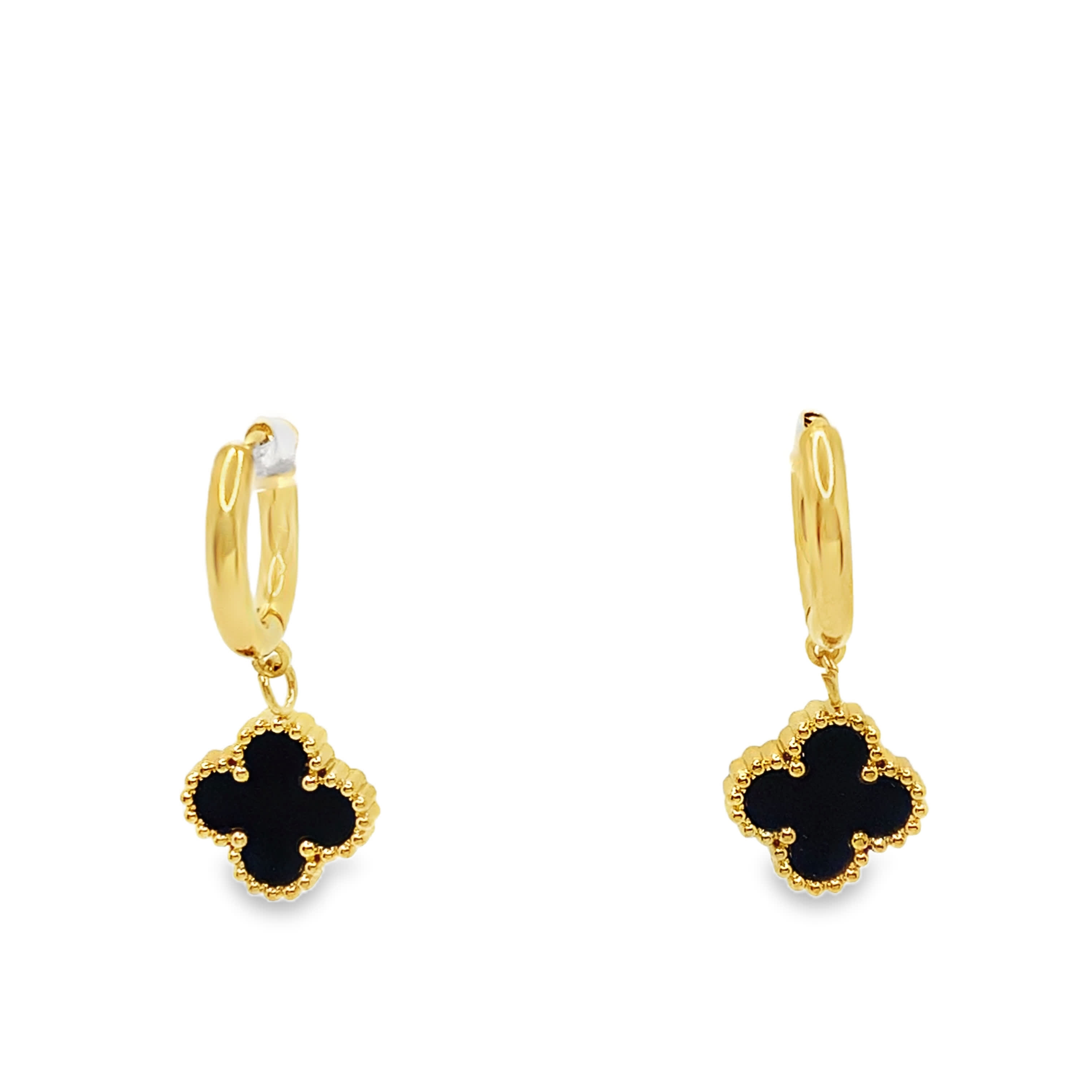 Kolczyki wiszące ze złoconej stali w kształcie czterolistnej koniczyny