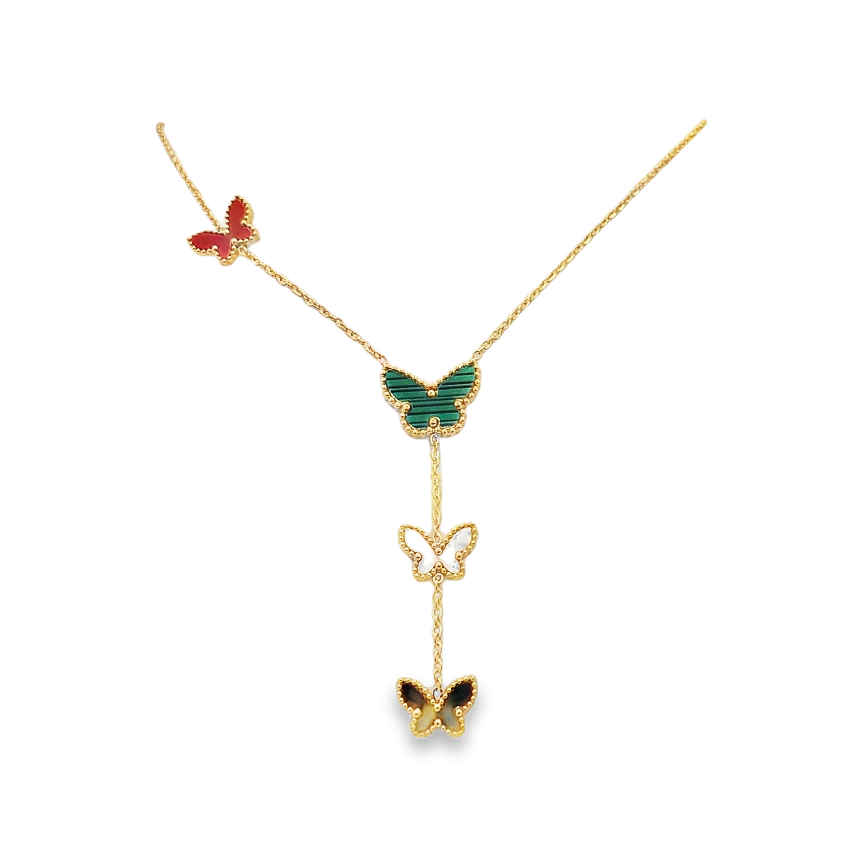 Złocony naszyjnik z zawieszkami i okrągłym malachitem kaboszonowym