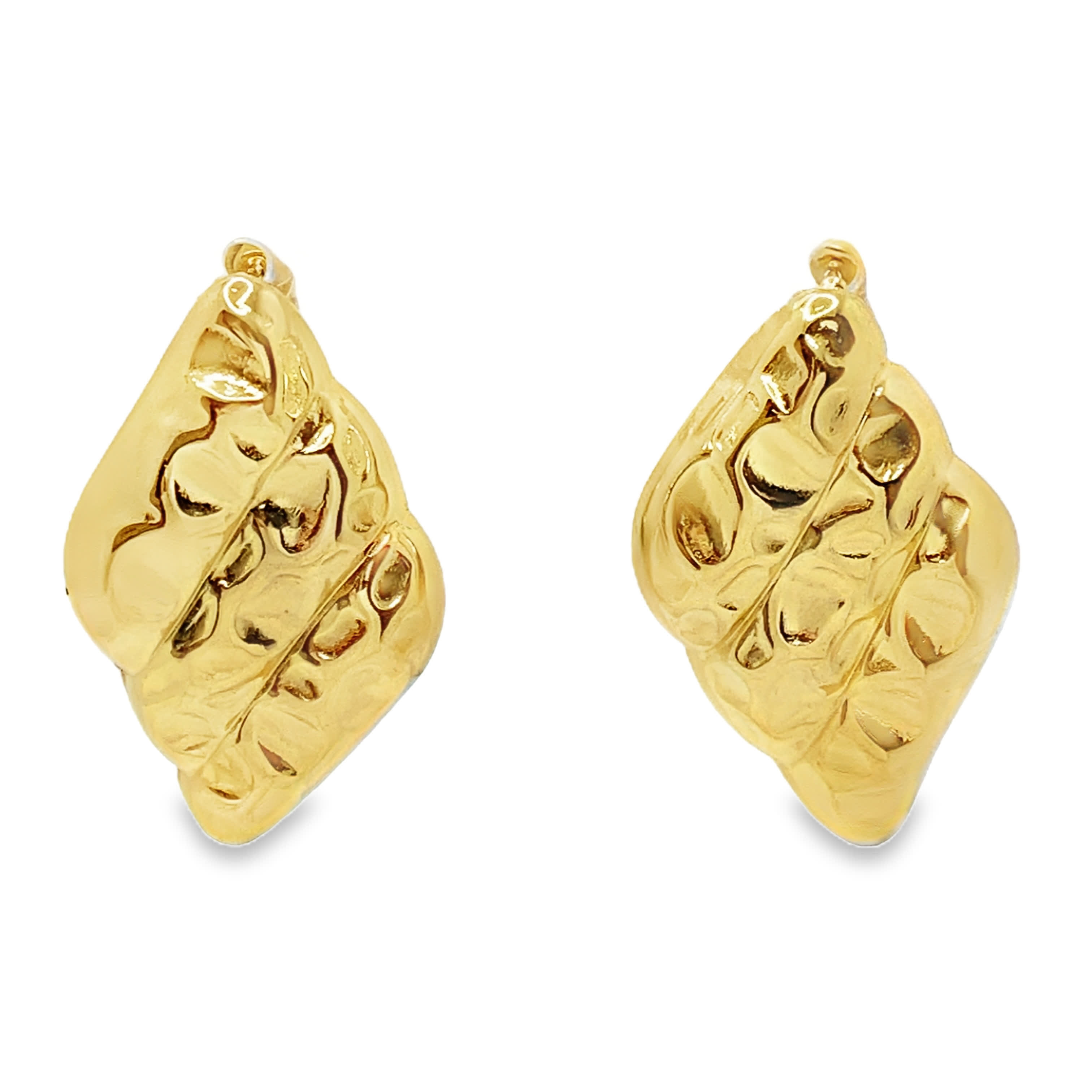 Kolczyki-klipsy w stylu vintage z teksturą w 2