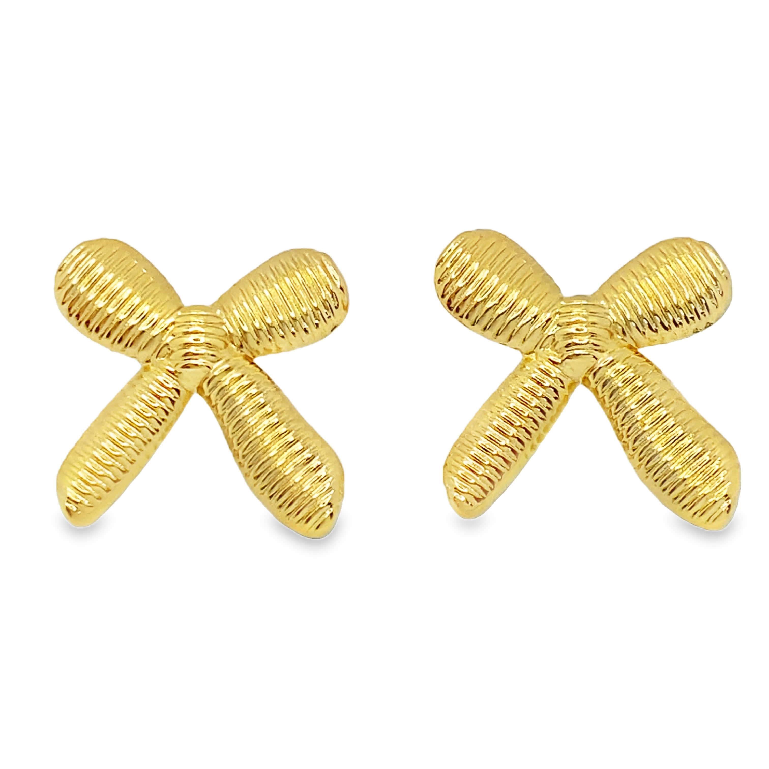 Kolczyki ze złocistymi wstążkami o teksturowanym wykończeniu