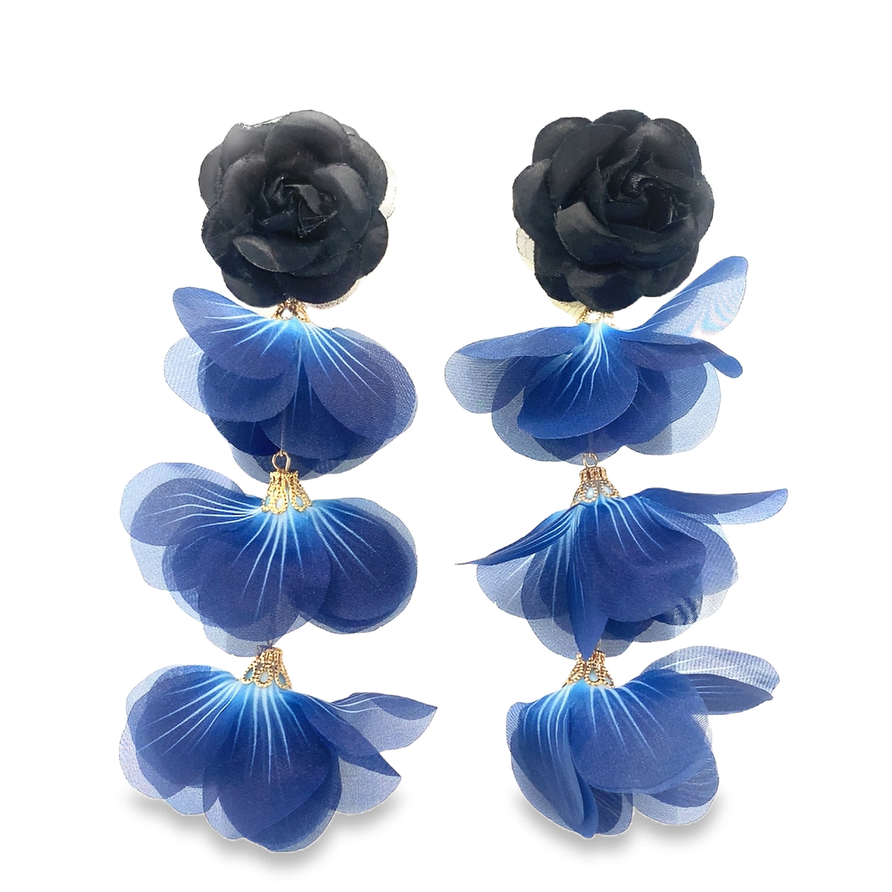 Dramatyczne wiszące kolczyki z motywem kwiatowym