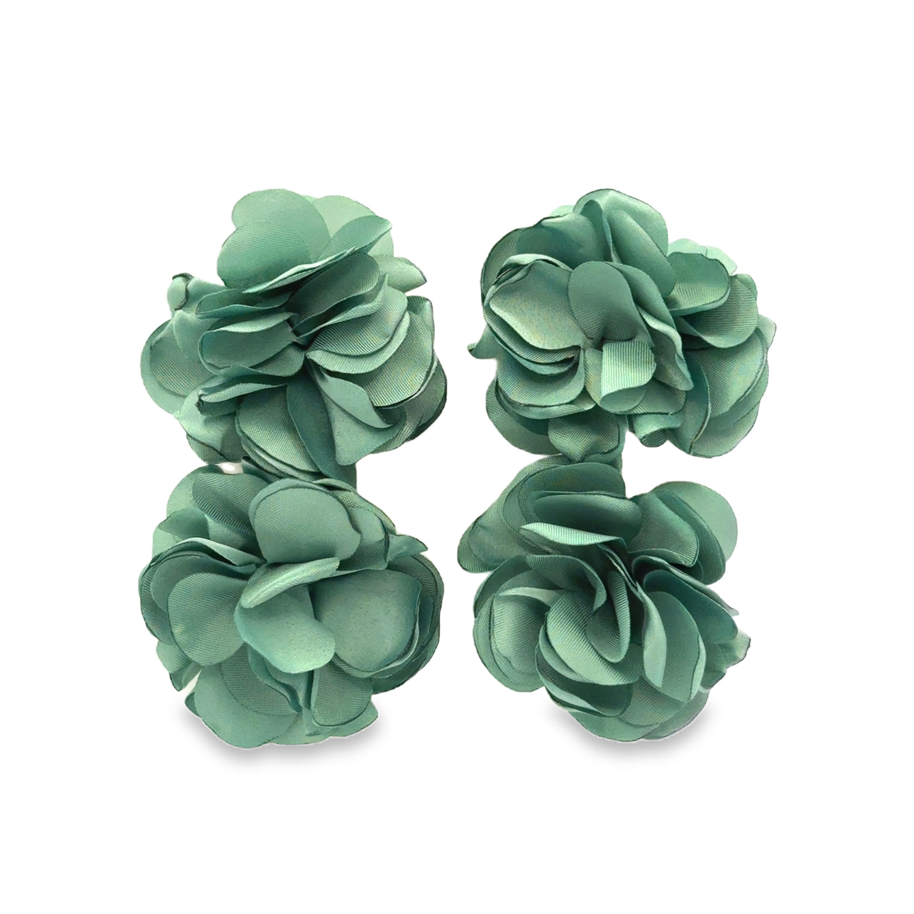 Eleganckie broszki dekoracyjne – ozdoby z motywem kwiatowym