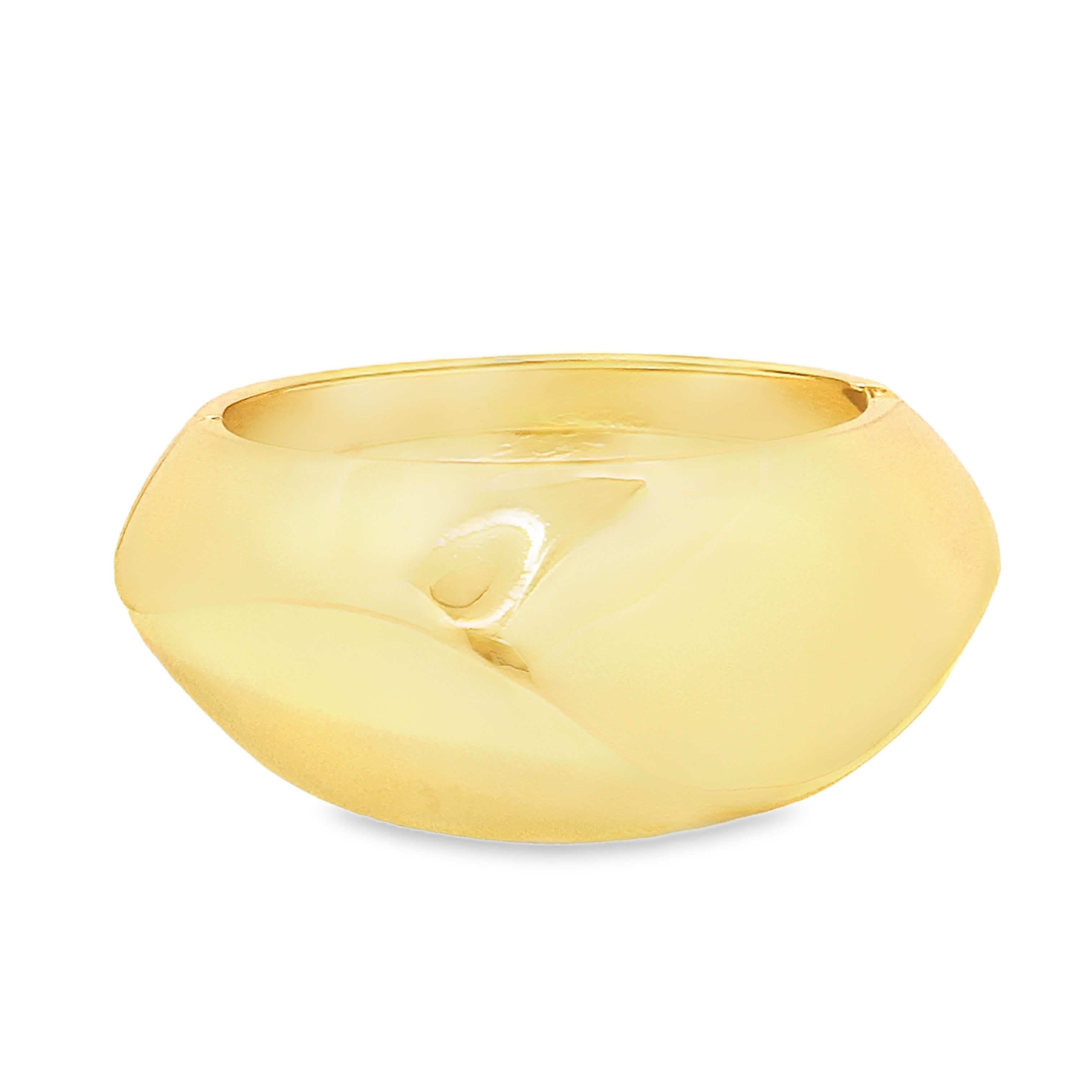 Rzeźbiarska bransoletka w kolorze żółtego złota