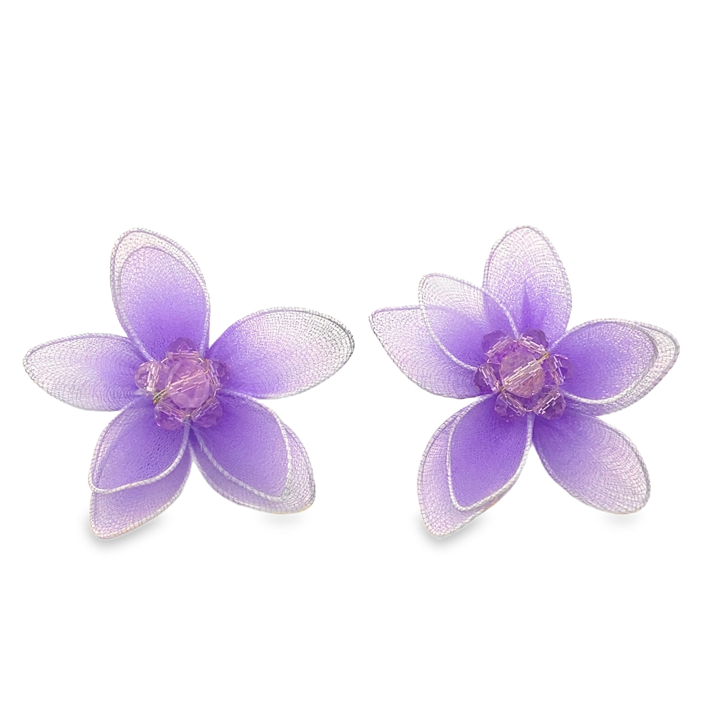 Kolczyki z kryształkami w kształcie kwiatów w wykwintnym odcieniu fioletu