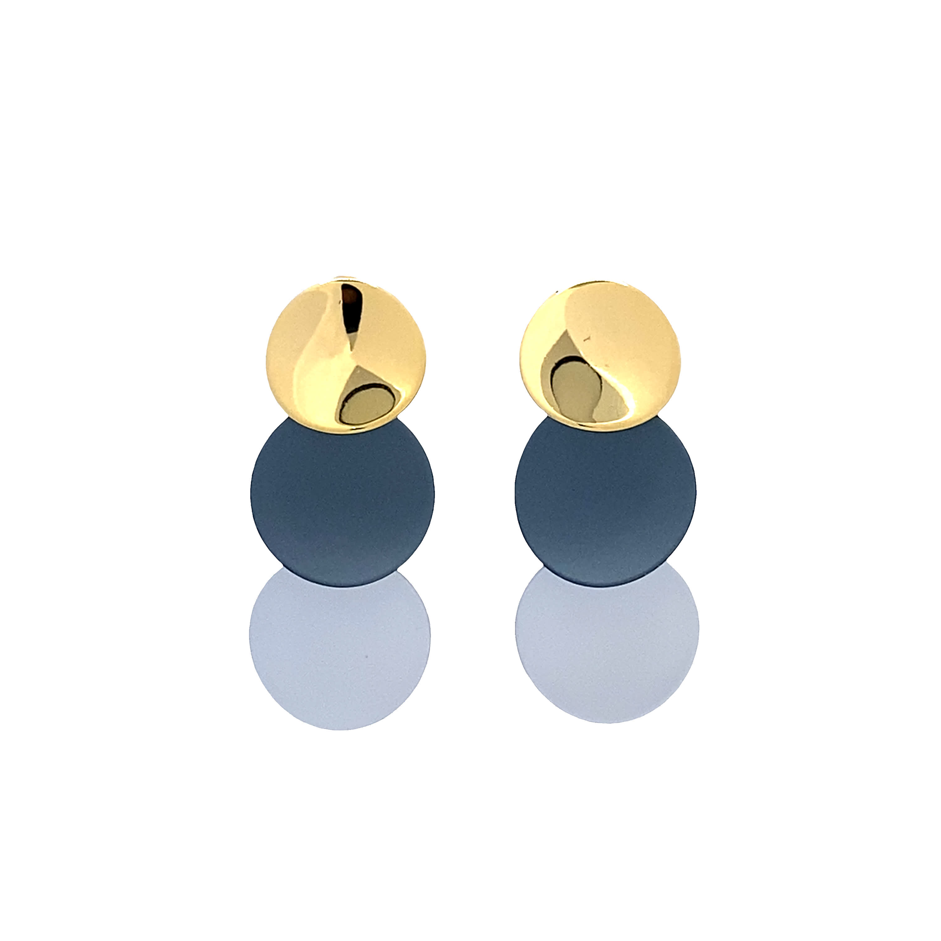 Geometryczne wiszące kolczyki w kolorze żółtego złota i niemetalowymi krążkami