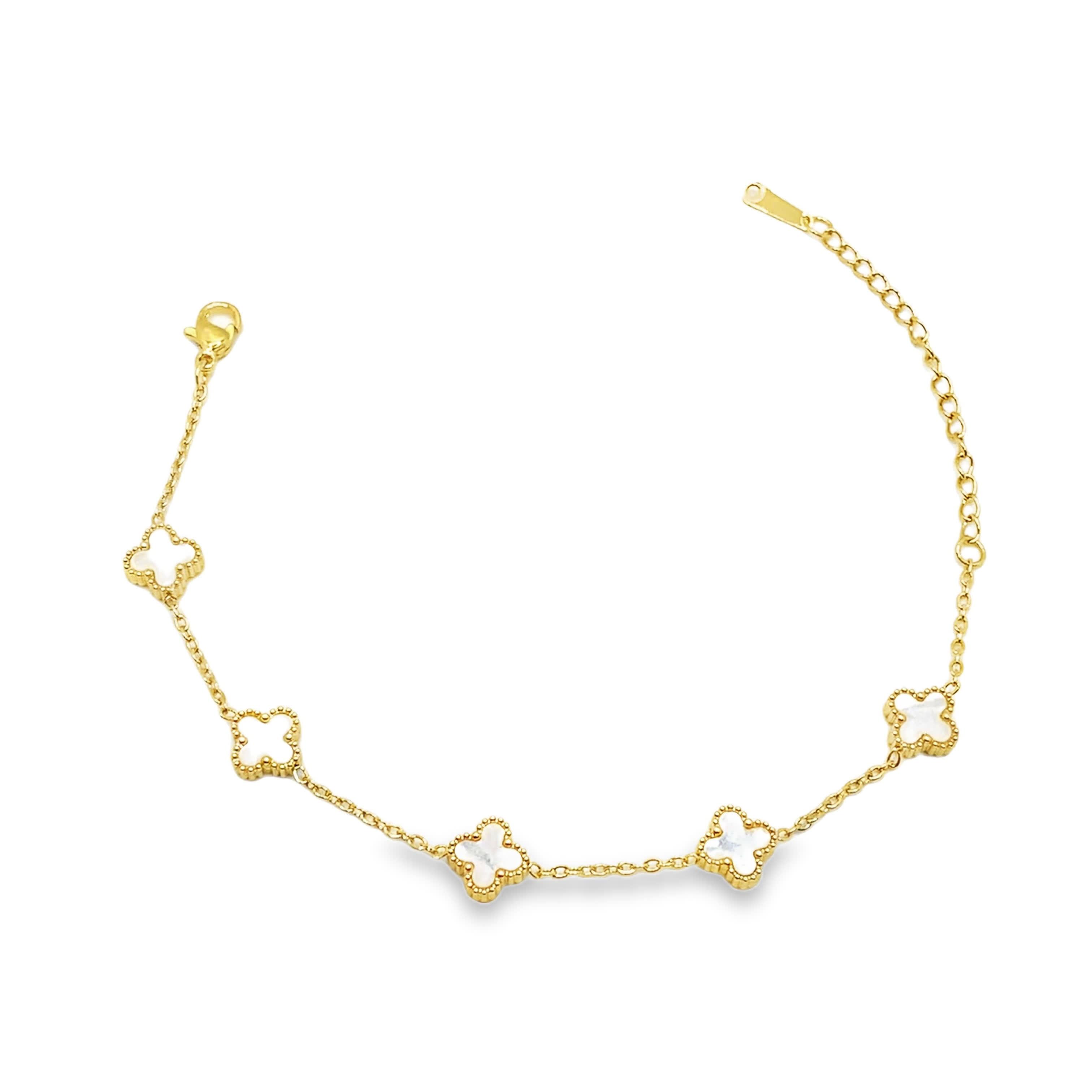 Elegancka bransoletka łańcuszkowa z motywem koniczyny w kolorze żółtego złota